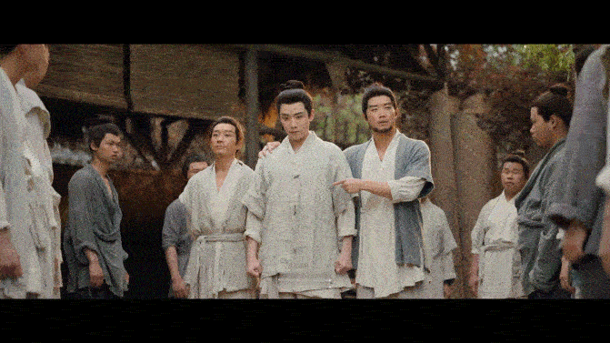 谁说战在茅坑里的不算英雄 经坎揍青龙帮那刻，太让人热血了！ ​​​