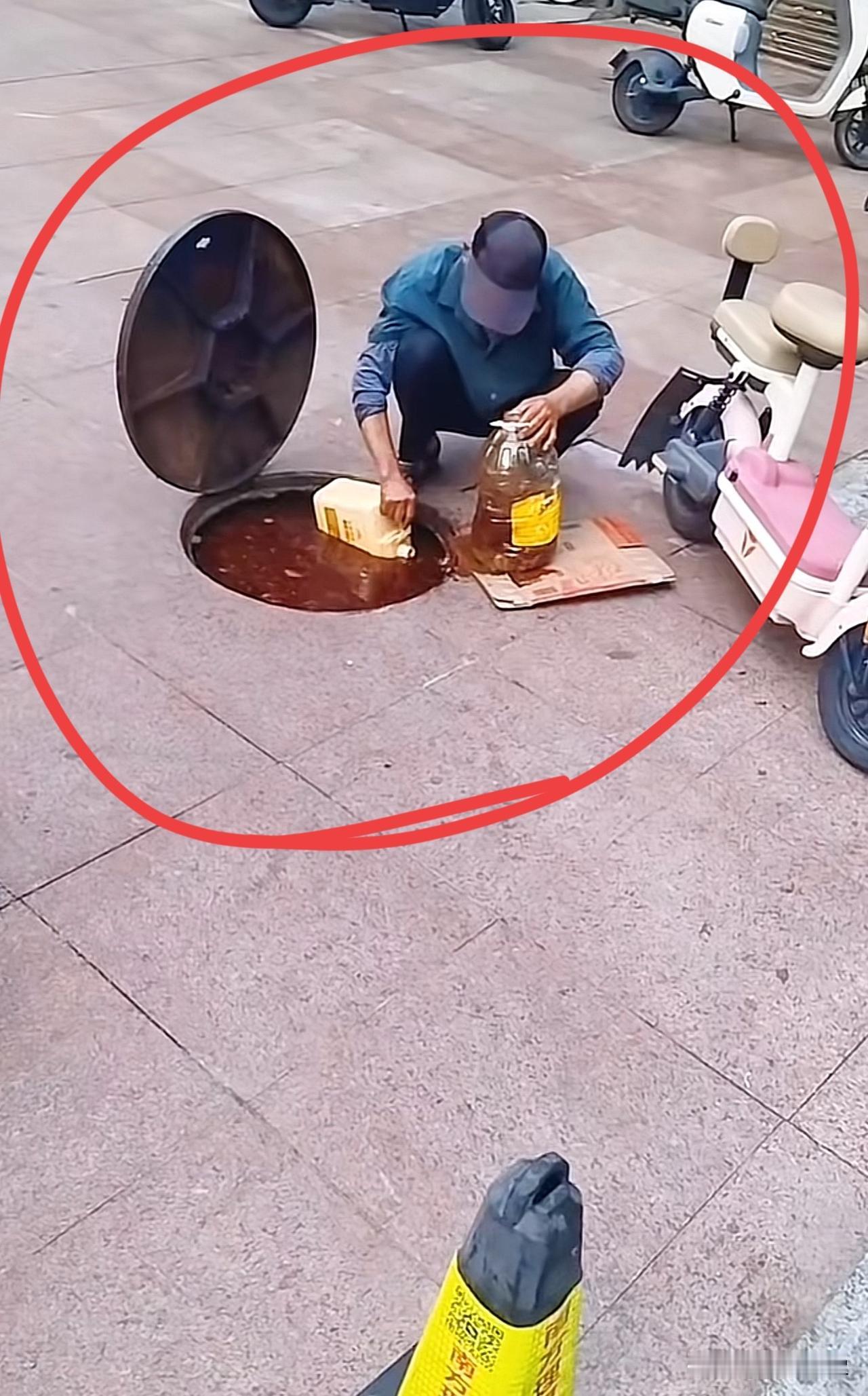 这个人每天在这搞这个，你说他灌这个干嘛用？