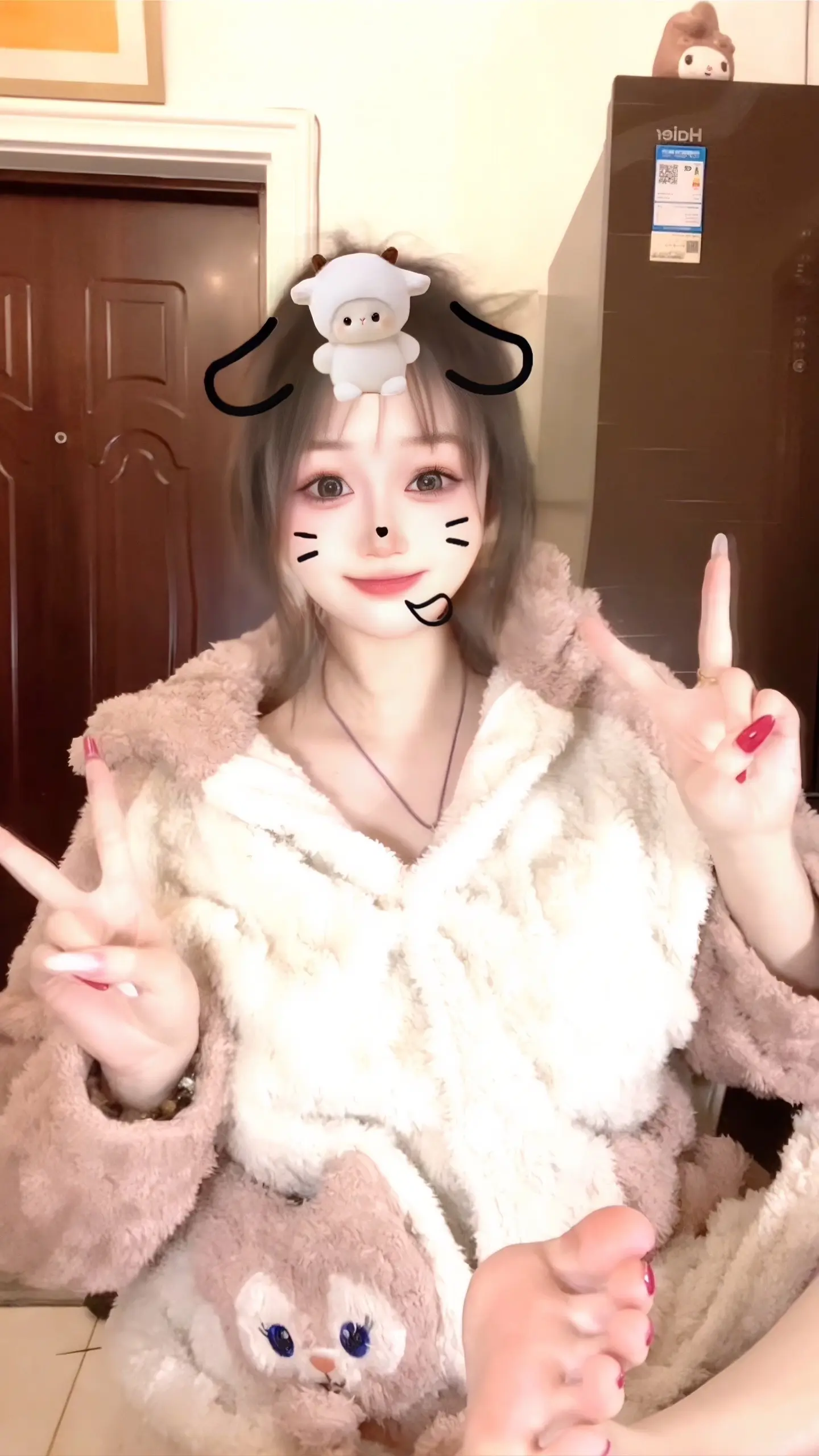 摩羯座 模糊画质 怼脸祝发财 甜妹 乖巧