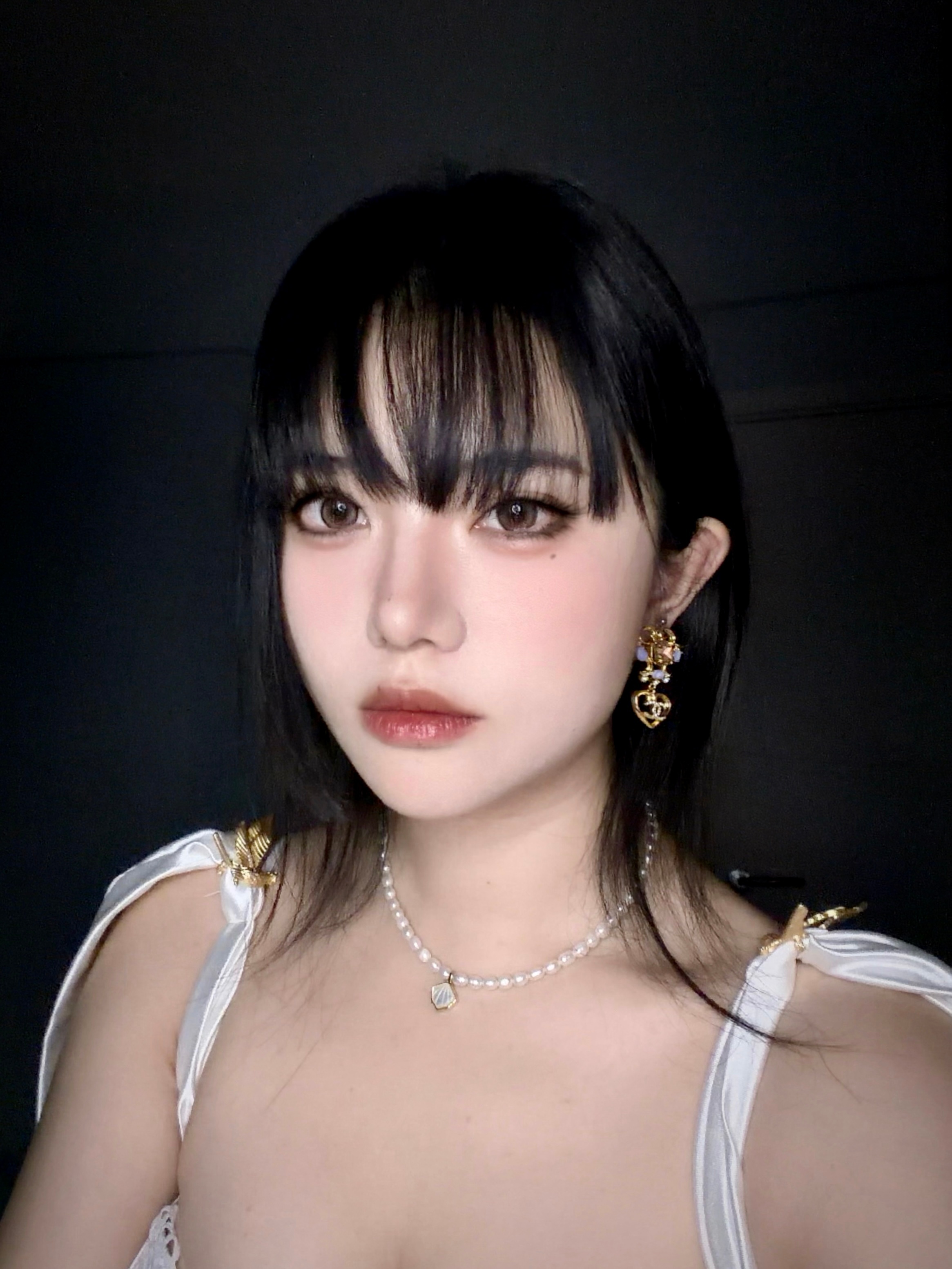 最近确实瘦漂亮了 
