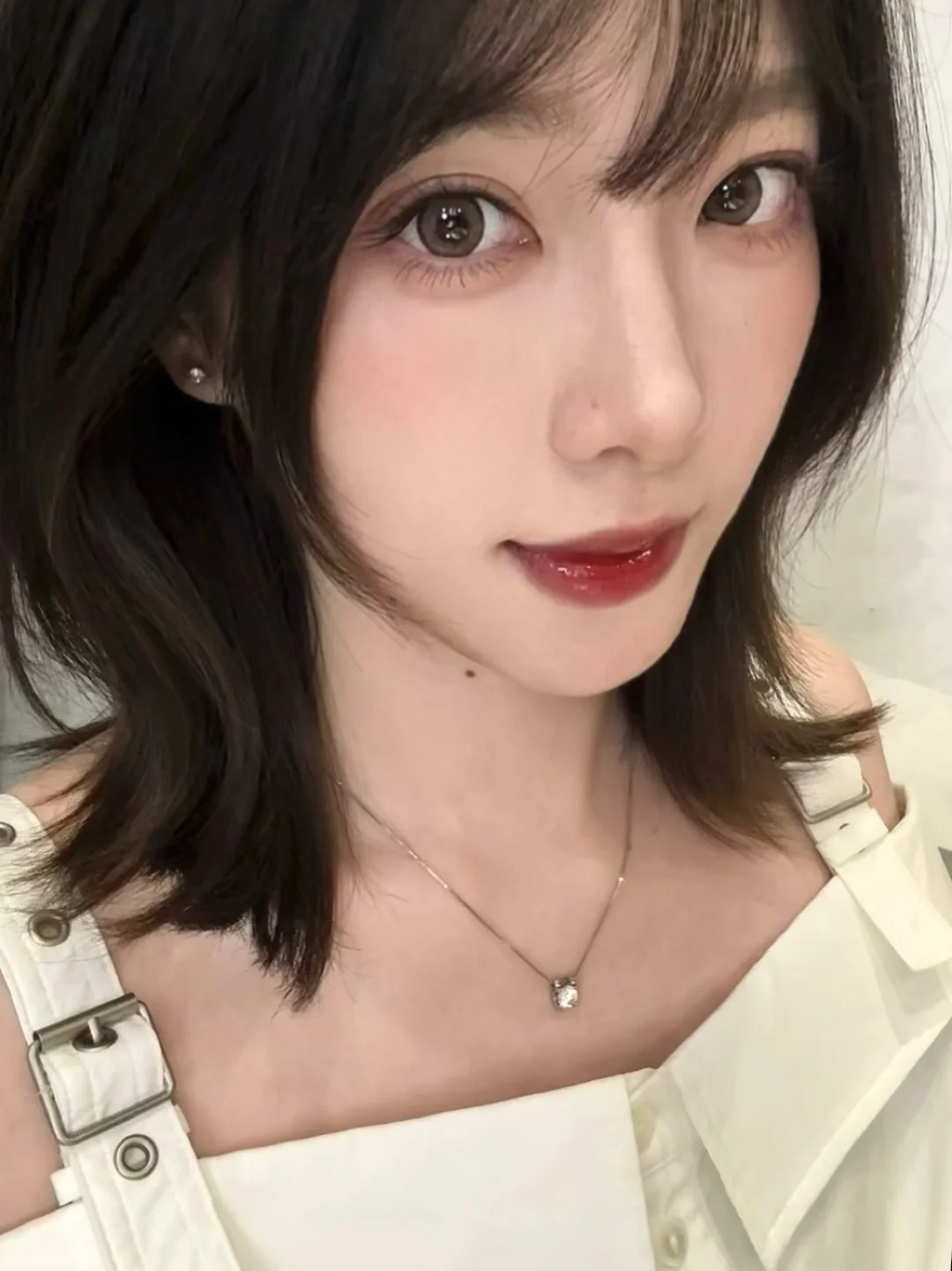 妆容基础，睫毛就不基础👀