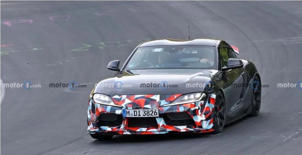 【丰田SUPRA GRMN谍照 或搭载S58发动机+6MT变速箱】
近日，我们从