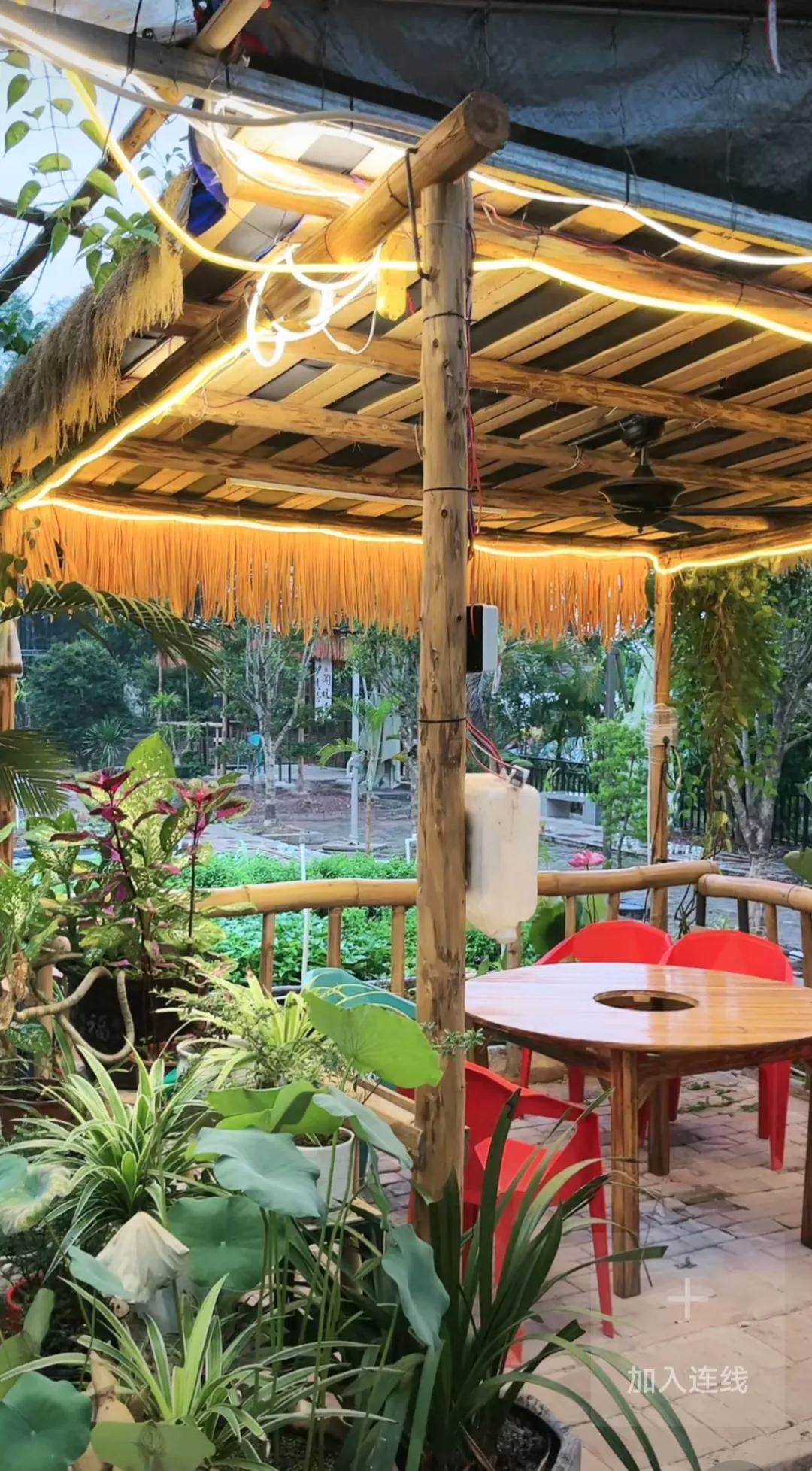 在田园餐馆，邂逅自然美味，畅享乡村宁静，让味蕾在田园风光中绽放幸福滋味。等你来体