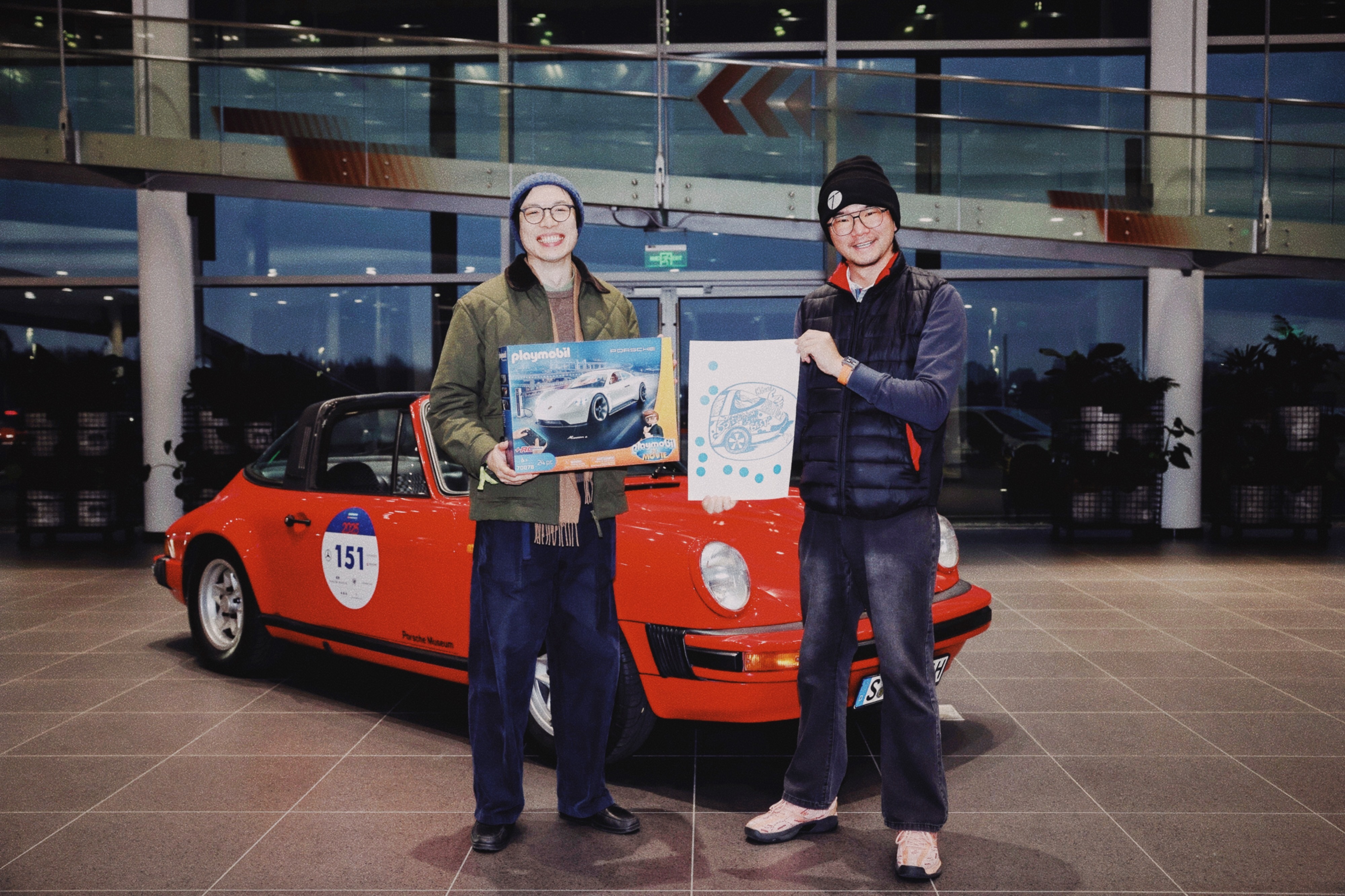 没想到，今天竟然靠画画这门手艺拔得头筹，为儿子赢得保时捷Taycan一辆！多谢同