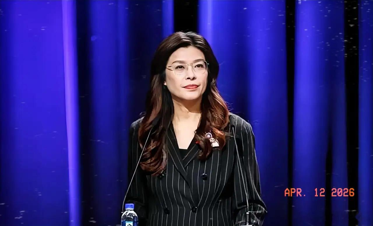 郑丽文结束大陆参访离京返台郑丽文这次来，是带着诚意来的。她坚持"九二共识"、反对