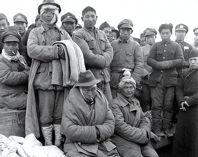 1955年，西南战犯管理所成立，收容在西南战役里俘虏的国军高级将领。不久，一位首