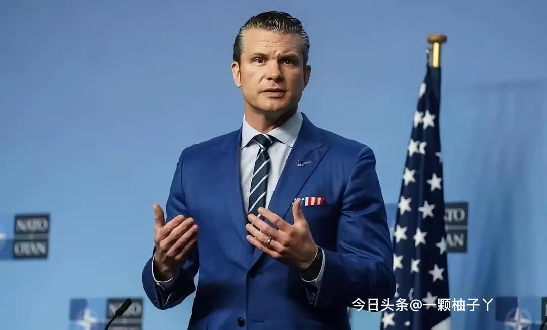 关于美国国防部长赫格塞斯的民调数据，近期多家权威民调显示，他的支持率约三成多，反