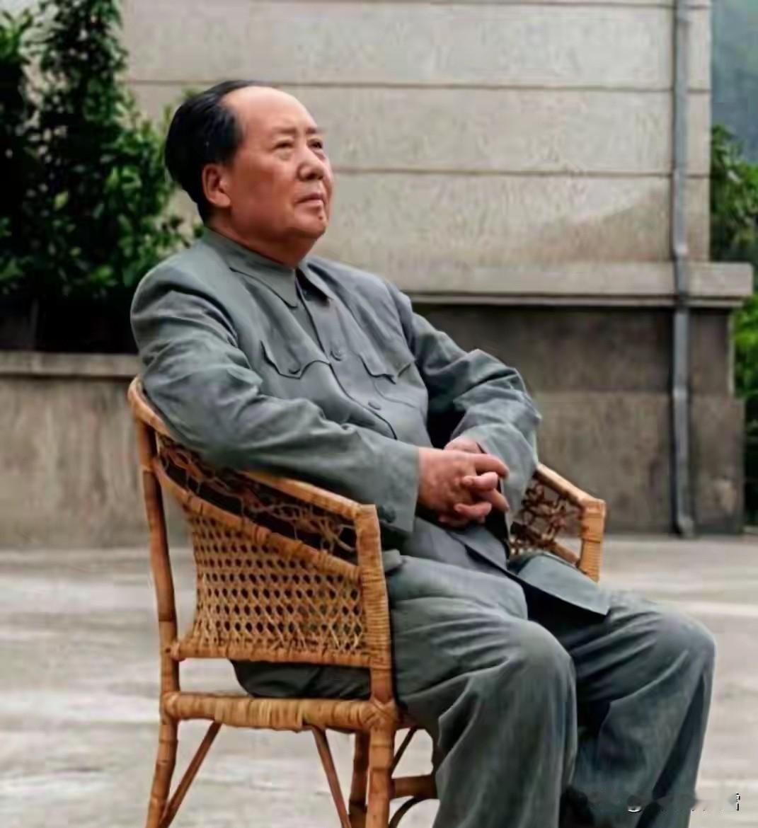 毛泽东的零内耗法则：五句话解决你所有精神内耗

两个毛泽东：一个真实的，一个我们