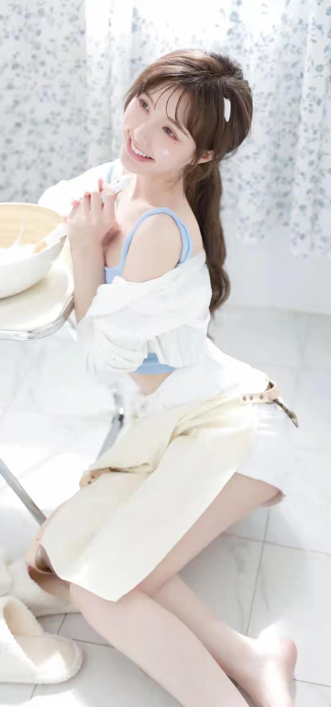 阳光洒进来的早晨，元气满满的一天开始啦！🌞💕清晨的一抹阳光 早晨治愈时刻