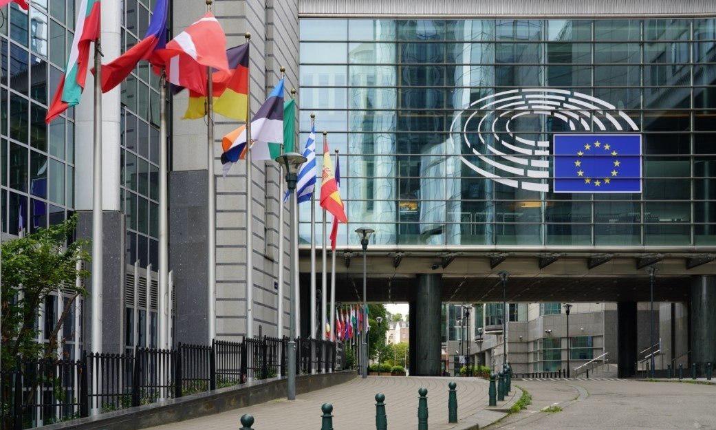 欧洲对乌克兰的态度，正在发生一些微妙的变化。表面上，大家还在说要坚持原则，反对强