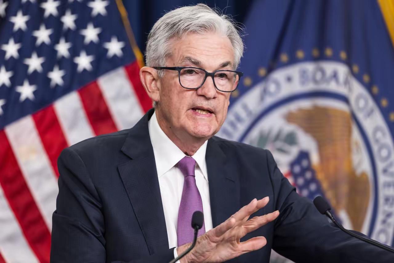 美国人们终于看到总统特朗普的独断专行，这时候对美联储主席鲍威尔已经开始下逐客令了