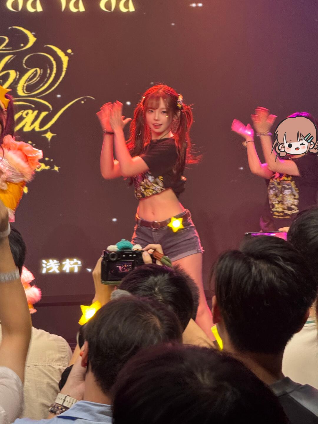 好萌的双马尾，这个小偶像也太会了吧！