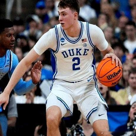 《布泽尔数据压制弗拉格 为何状元依然毫无悬念》就拿卡梅隆·布泽尔和库珀·弗拉格这