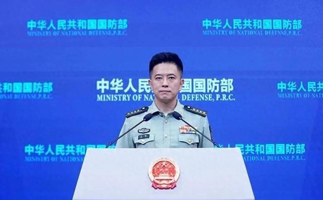 我国防部下达“拖船令”，马科斯变脸：没想疏远中国，我们想合作。8月14日，国防部