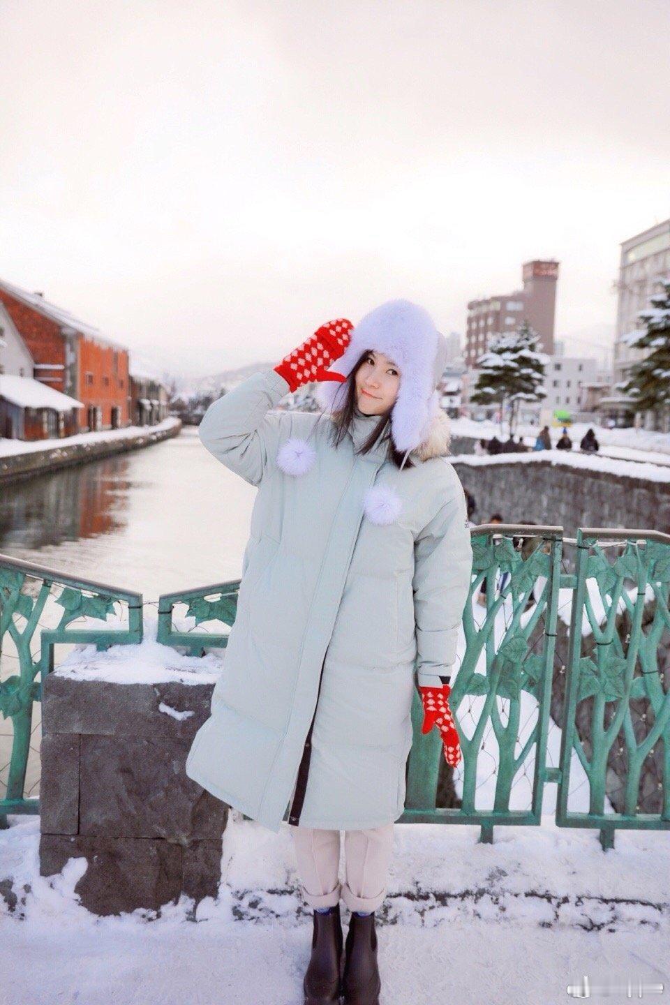 波司登集邮国际顶流设计师 时尚圈早该重新审视中国品牌了！波司登常年扎根巴黎、米兰