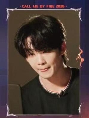 王赫野唱了偶像陶喆的歌王赫野全开麦唱陶喆开口脆经典歌曲的翻唱，最难得的是真诚。王