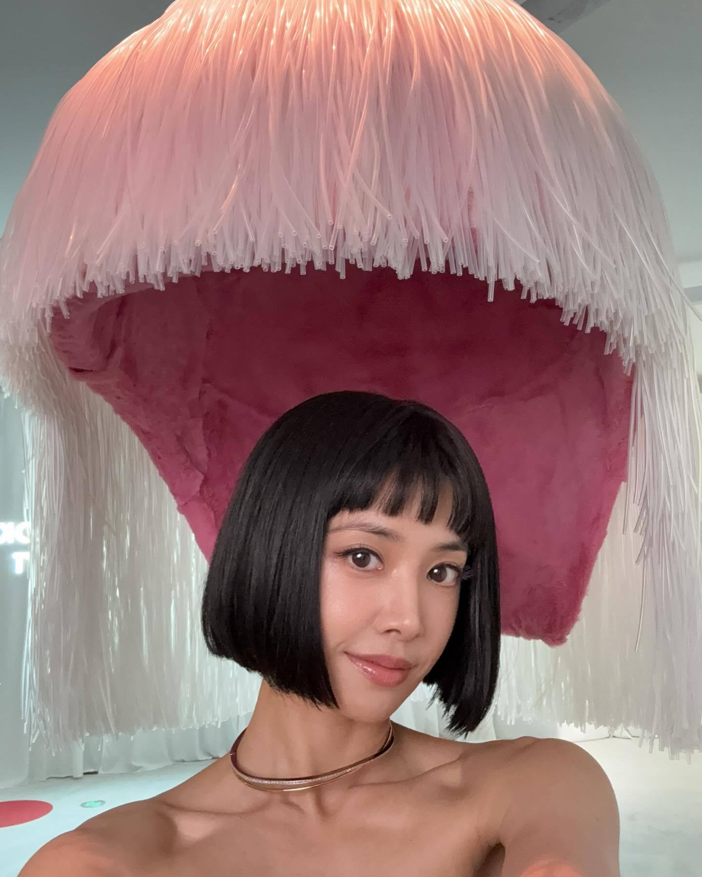 天呐蔡依林这组居然也是两年前的了…[衰] ​​​