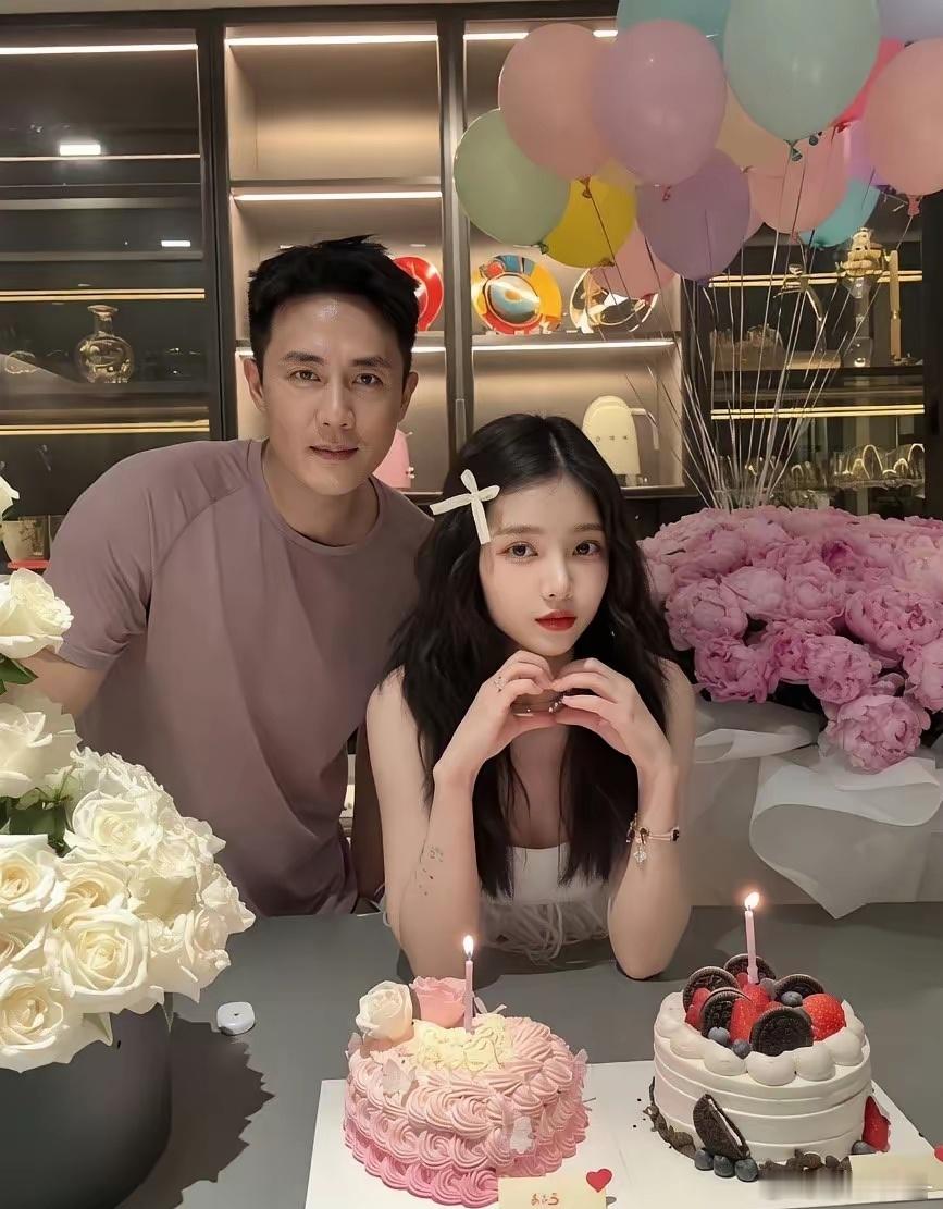 杜淳这是把妻子当女儿养了吧，她这状态哪像快40岁的人啊，分明还是十五六岁的小姑娘