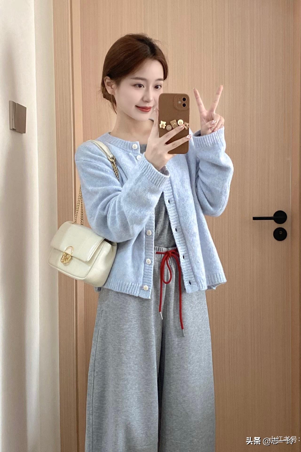 韩系早春毛衣穿搭