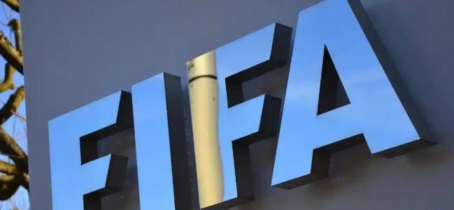 国际足联想把中国当成冤大头，奈何我们坚决不上套。
美加墨世界杯48支参赛队中并没