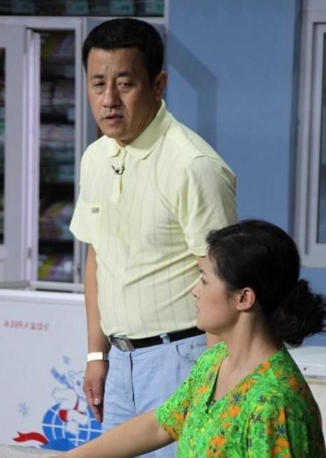 王小宝，今年61岁了，他是二人转演员、赵本山徒弟，土生土长的辽宁锦州黑山县人。