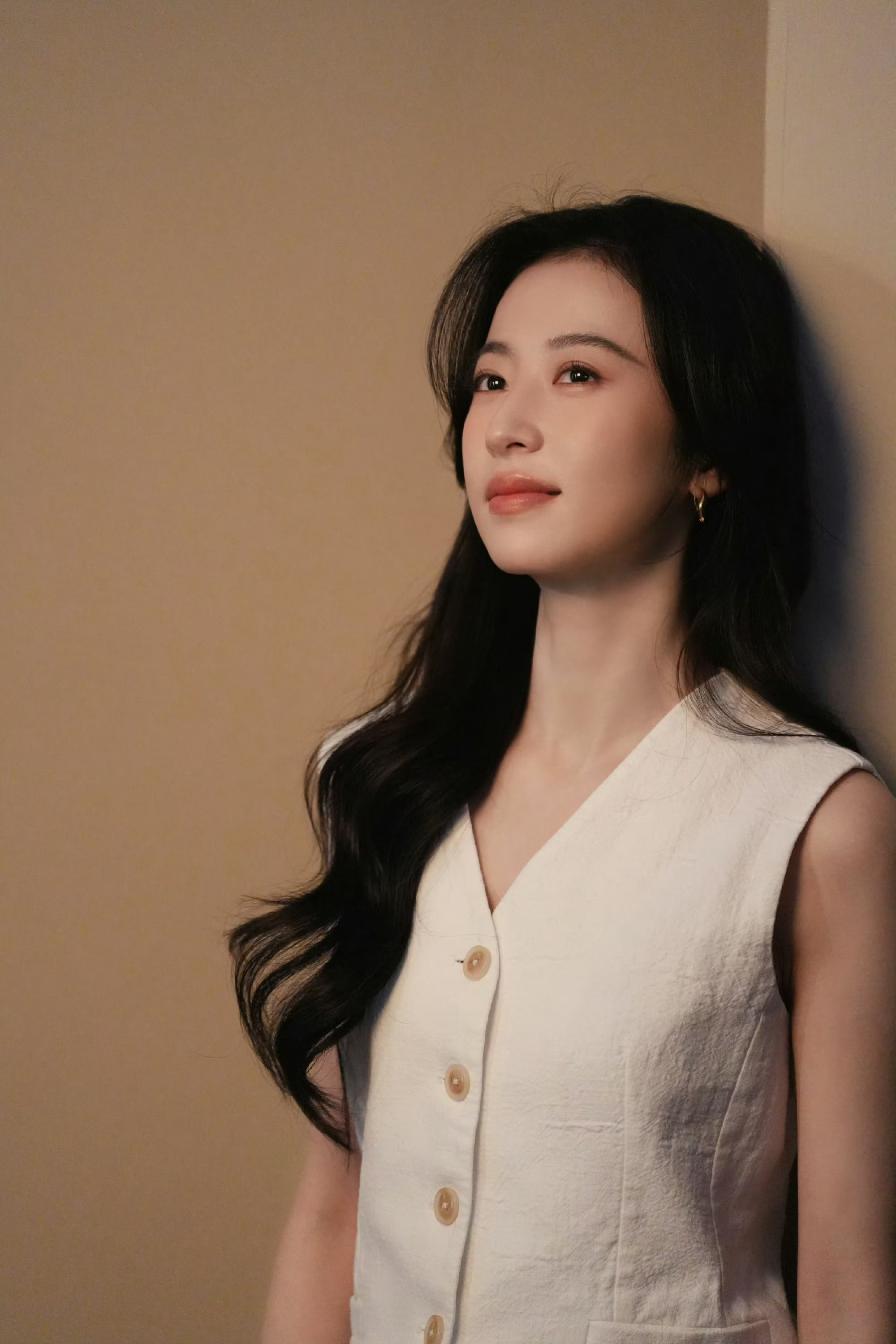 啊啊我好喜欢这组，周雨彤黑长直！知性姐范儿～ 