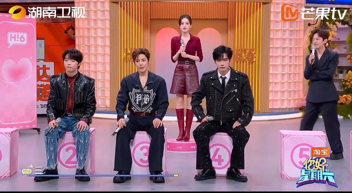 娜扎我的队不能没有侯明昊 组队环节直接甜翻全场！娜扎被问不想让谁去对方队，坚定选