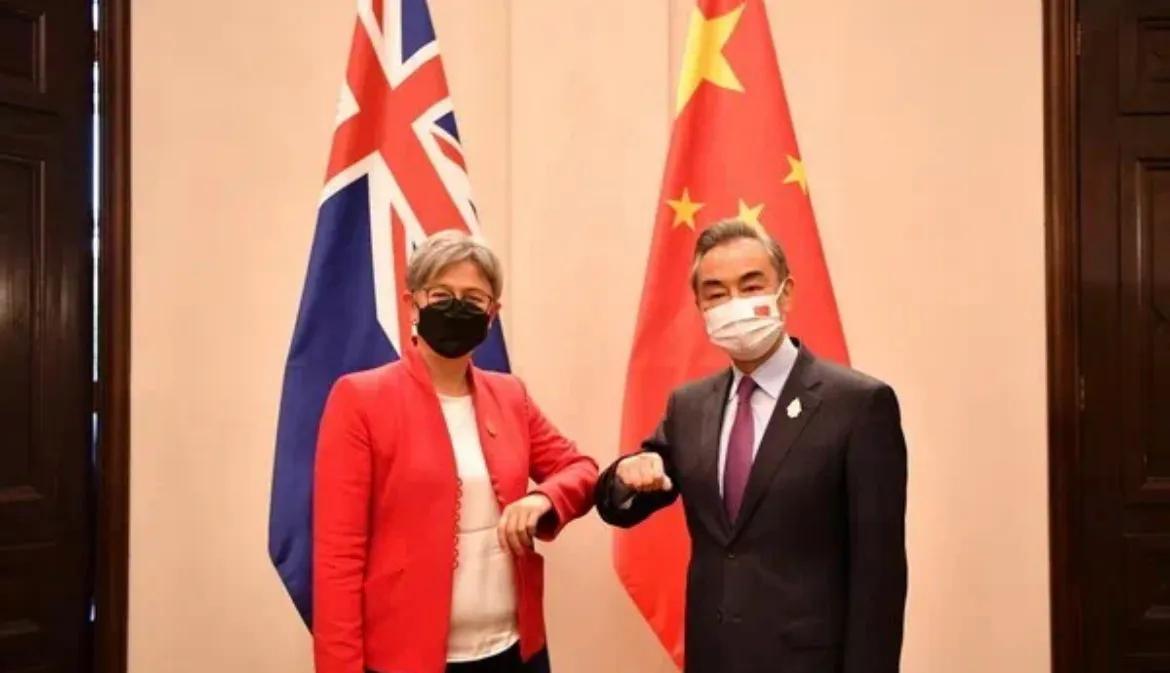 中澳关系回暖，中方取消葡萄酒关税，澳总理阿尔巴尼斯将访华，


我国商务部宣布，