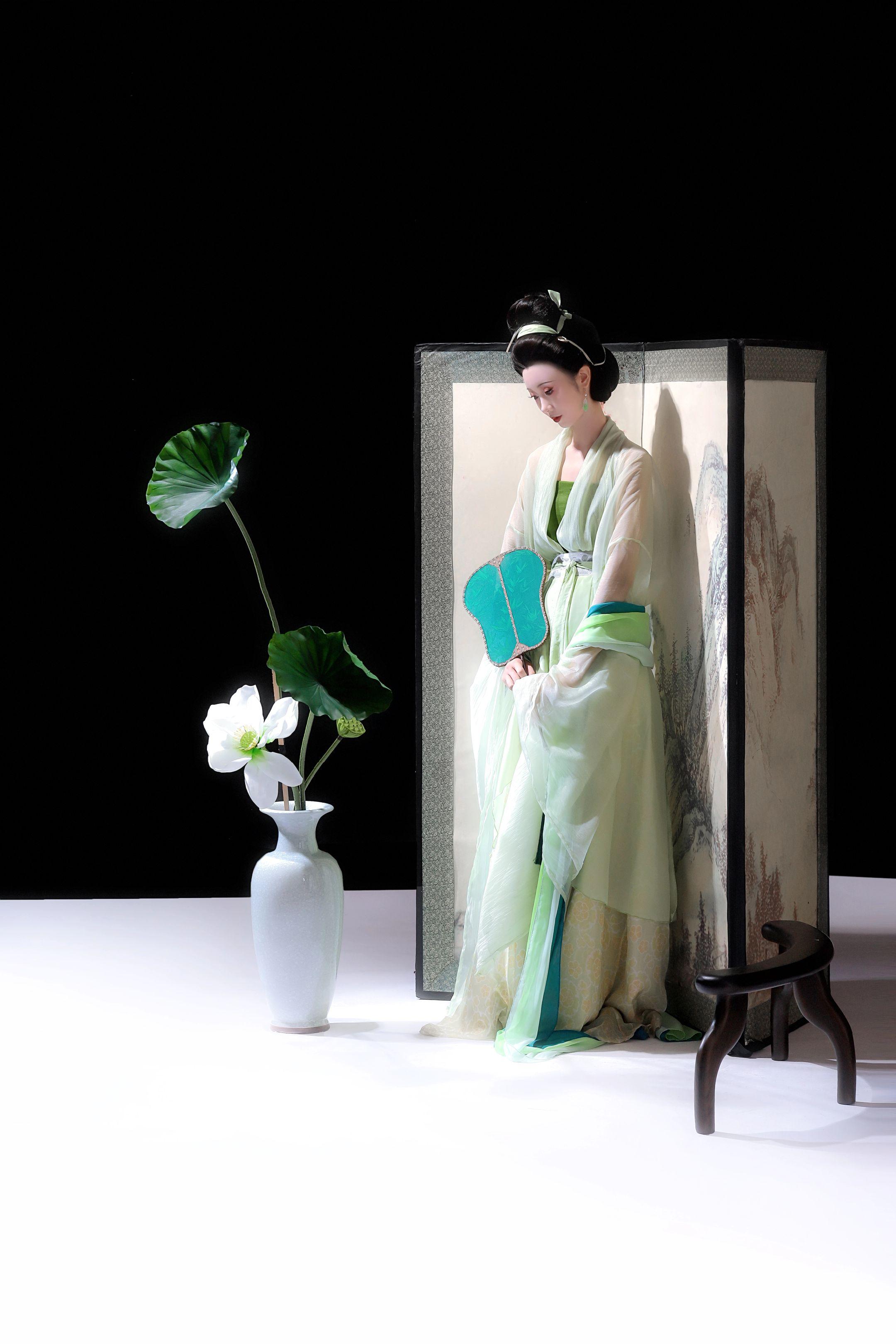 如是往来如是住，不知谁主又谁宾……