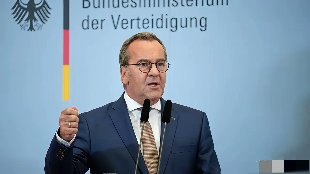 德国国防部长鲍里斯·皮斯托里乌斯今天说：“我们没有发动这场战争。全世界、还有特朗