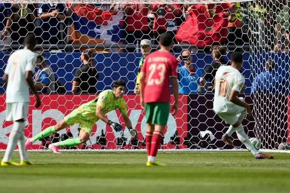 摩洛哥世界杯5场不败纪录被终结2026年7月10日凌晨，摩洛哥在世界杯1/4决赛