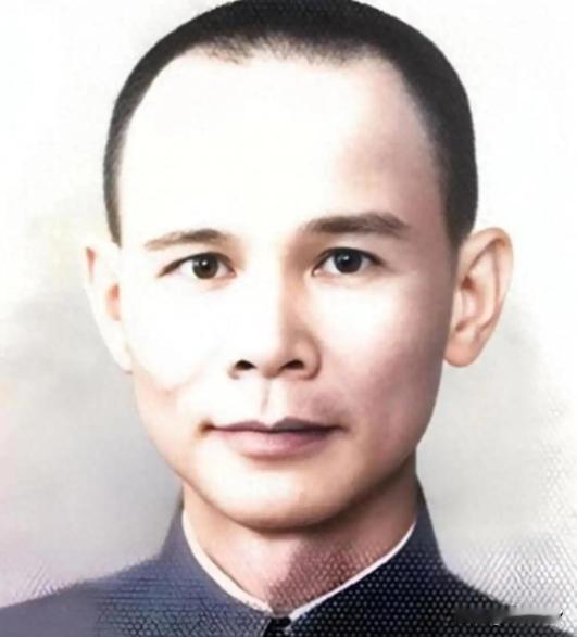 1944年长沙陷落后，蒋介石电召张德能赴渝开会，参谋长哭着拦他：去了就回不来！他