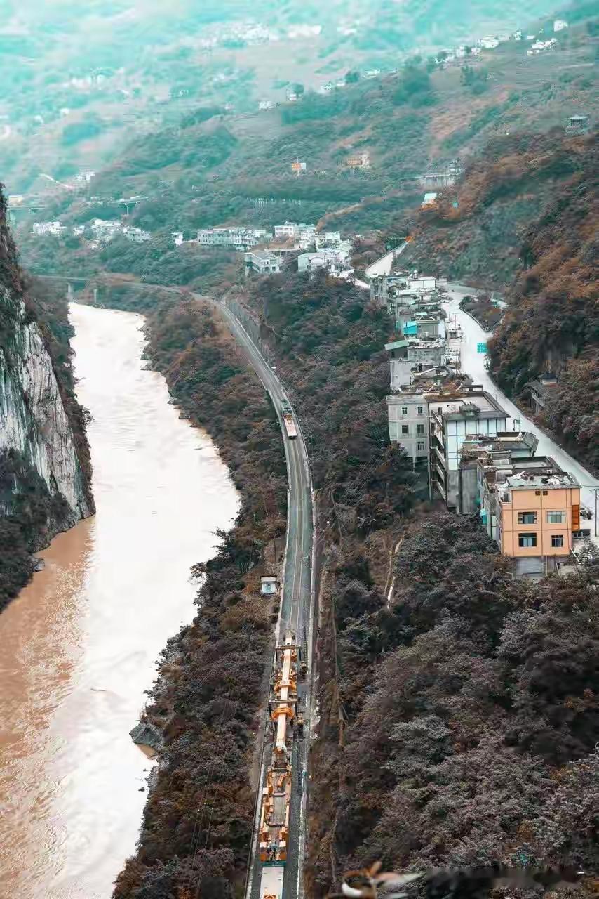 什么一线城市、新一线城市，不管你们外面怎么评，盐津县才是中国唯一的、真正的一线城