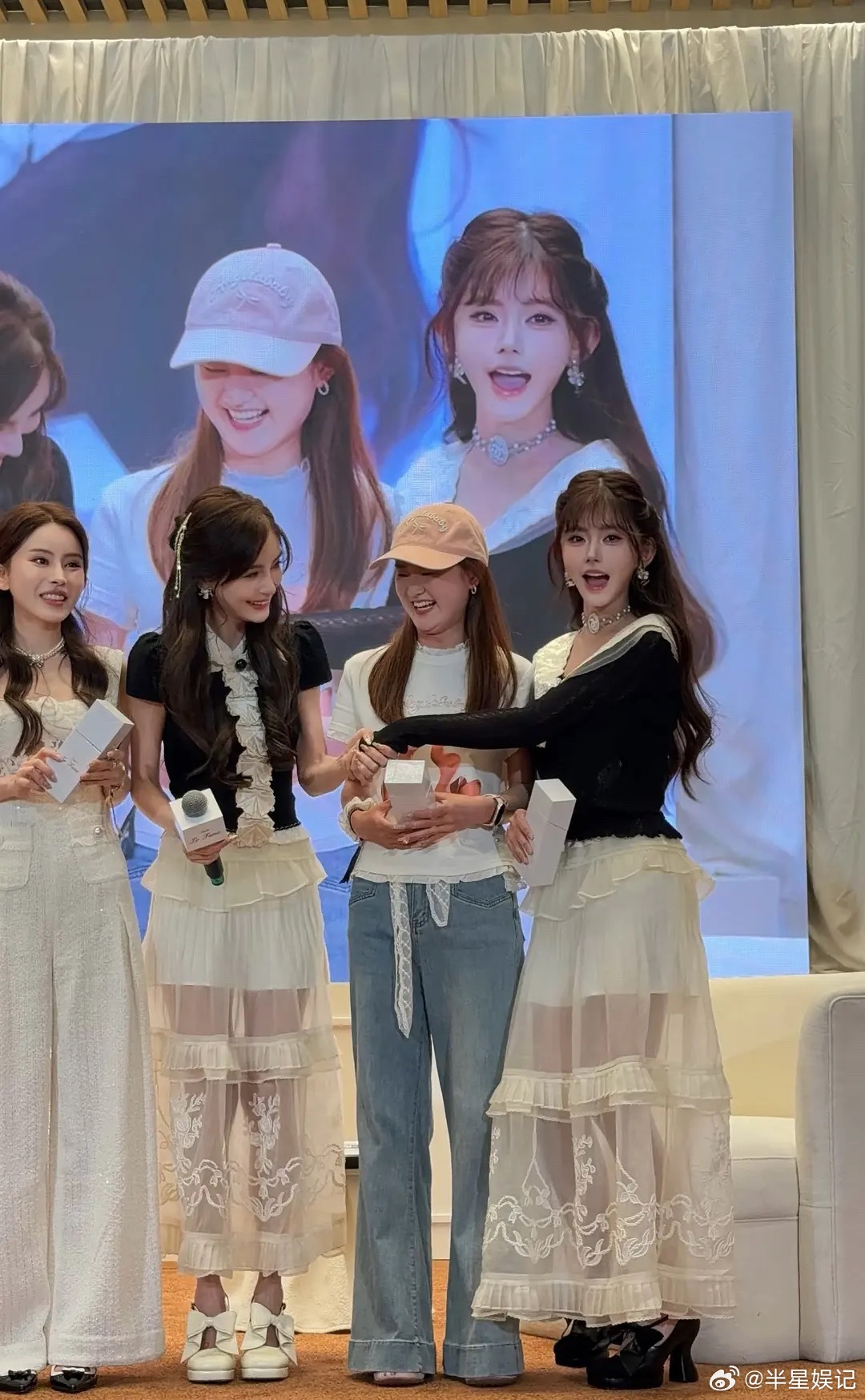 今时不同往日  风水轮流转啊