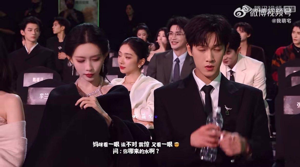 李昀锐喝错孟子义的水 家人们谁懂啊！喝错水不可怕，可怕的是被抓包后还淡定喝一口，