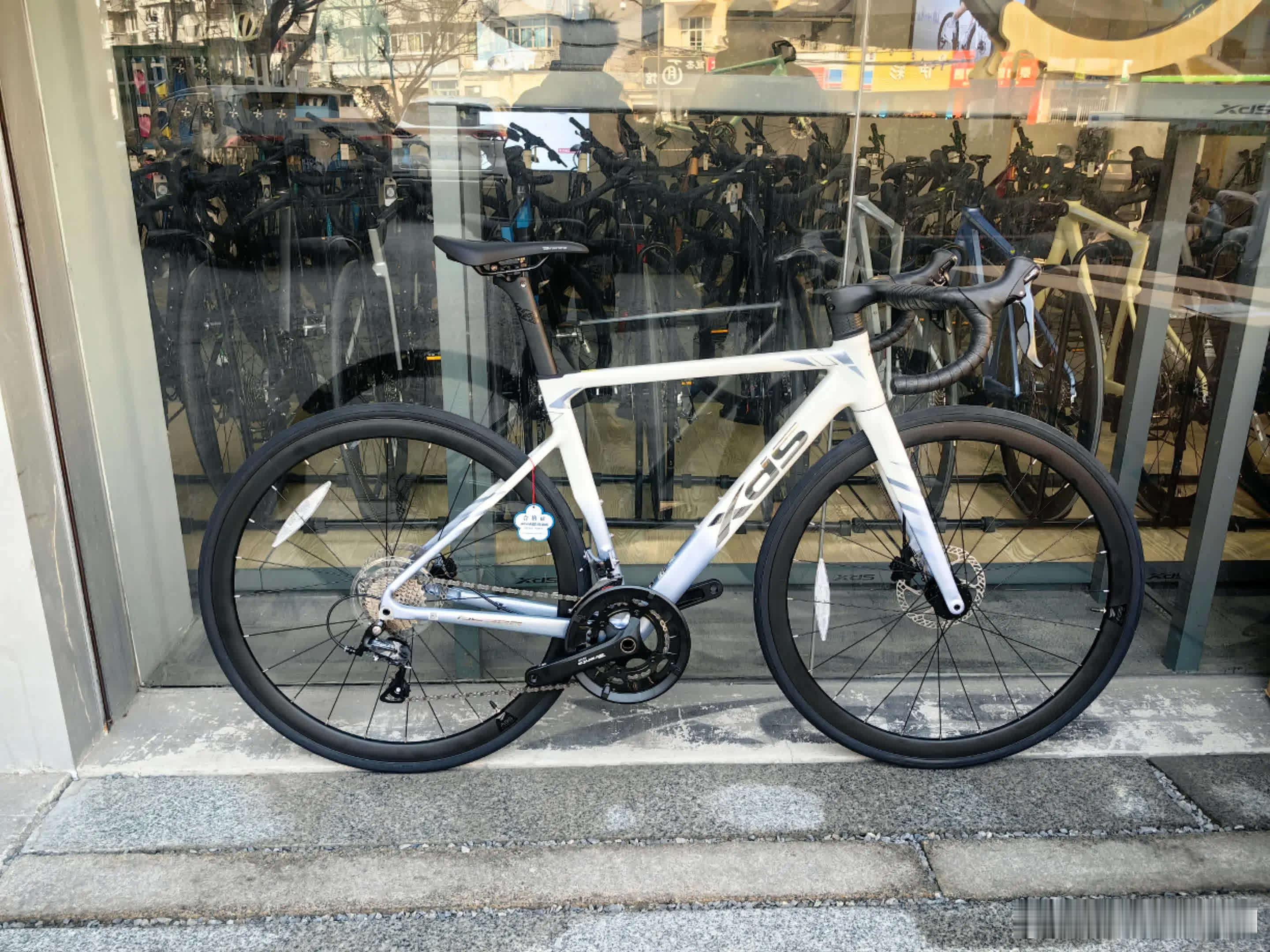 RS380。喜德盛25款RS380，云晶白。骑行 