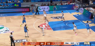 目前看，首钢不上当，阵地战打得挺针对，效率不会差的。然后宏远队防守端有卧底。这就