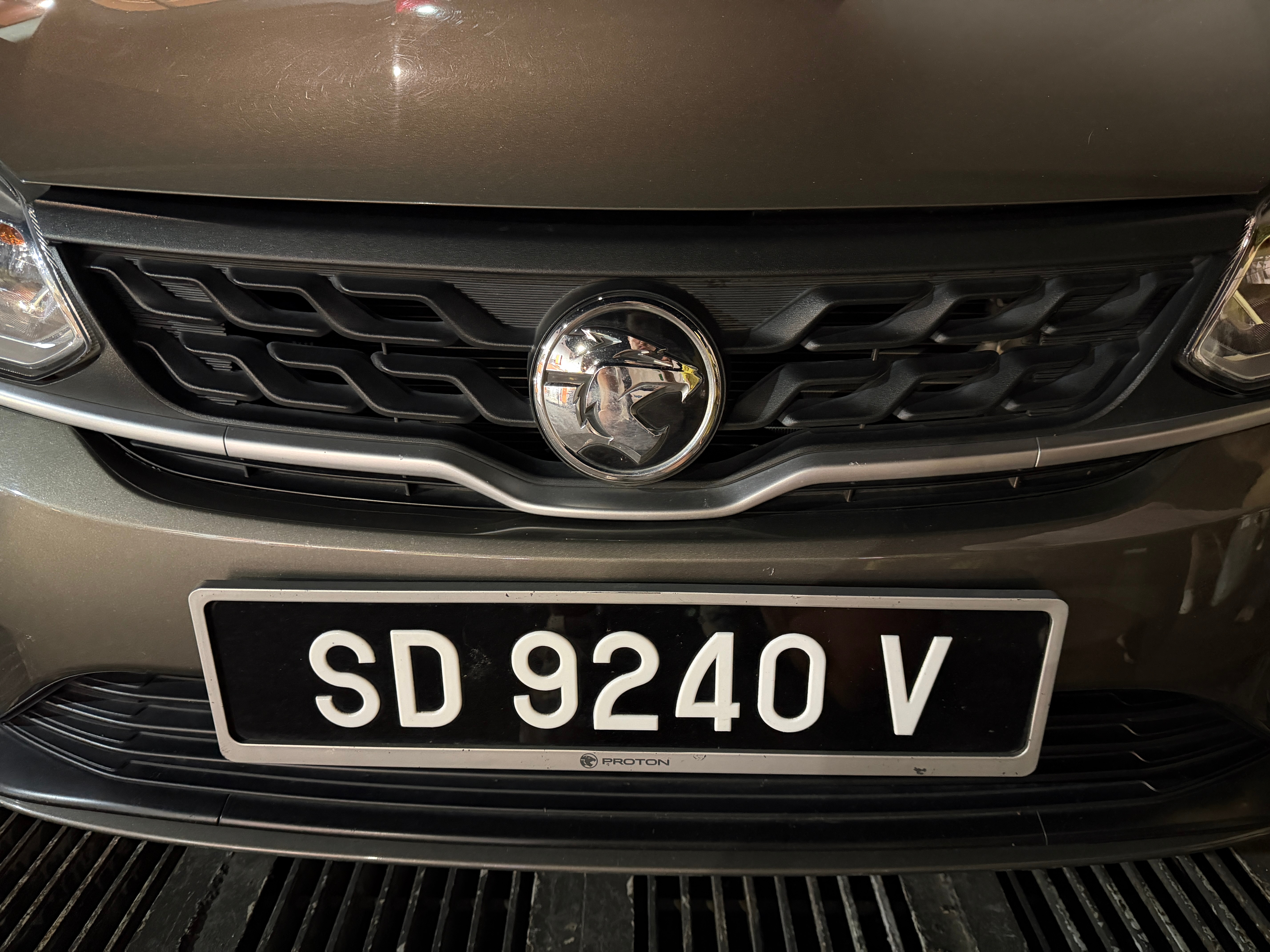 无奖竞猜，有人认识这是什么品牌的车吗？