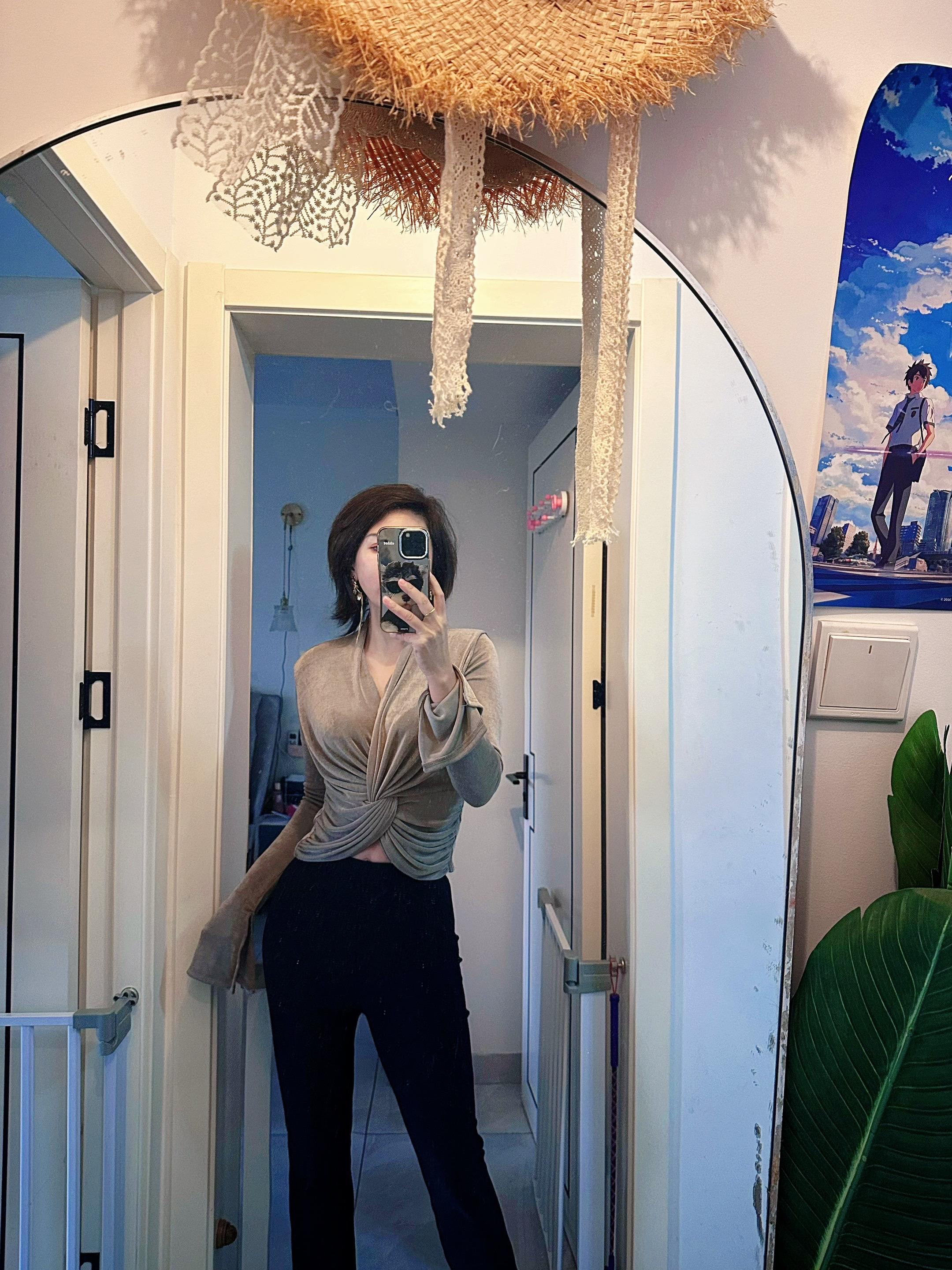 世界上最幸福的事大概就是你想的人也在想你，你爱的人也刚好爱你，有人惦记...