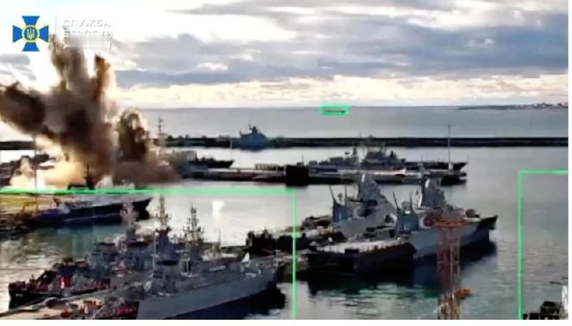 潜艇被炸！乌克兰宣称首次用无人艇摧毁俄军潜艇，俄海军否认，称“无损”
乌克兰情报