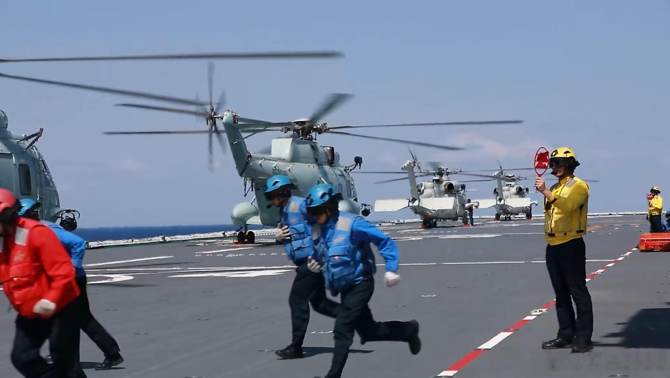 33舰前出携带共计4型舰载直升机中国海军舰载机中国海军力量烽火问鼎计划