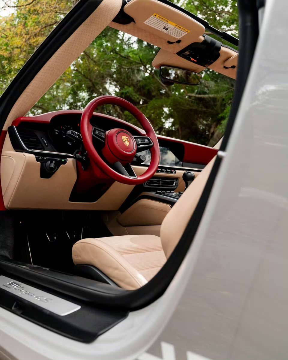 Porsche 911 Targa 4S Heritage Design Edi