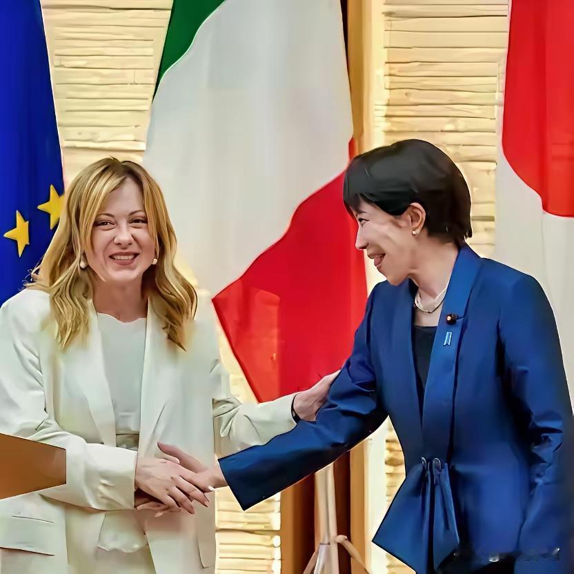 女总理、女首相，有人调侃说，看看这两个女人谁更丑，丑和漂亮不主要，一个国家的领导