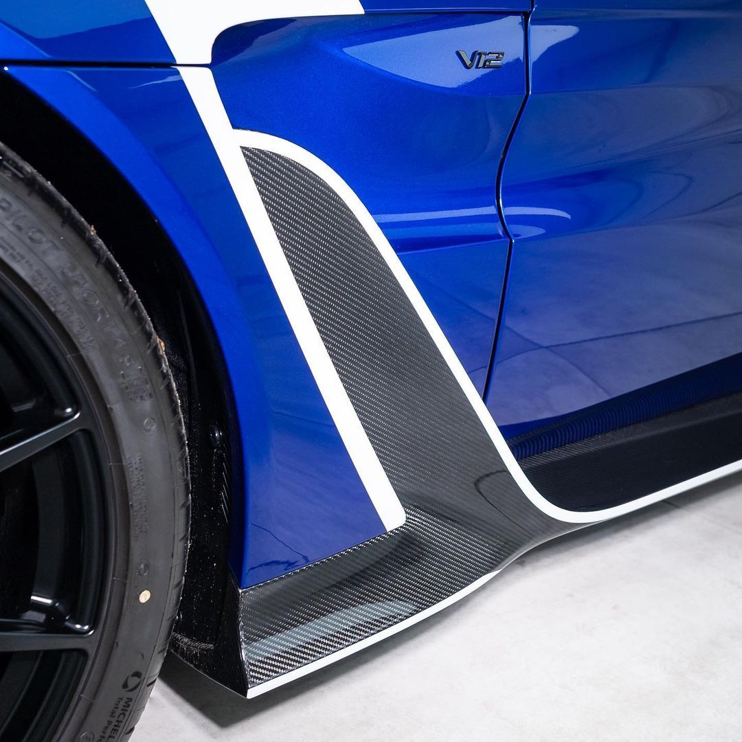 阿斯顿·马丁 V12 Vantage ​​​