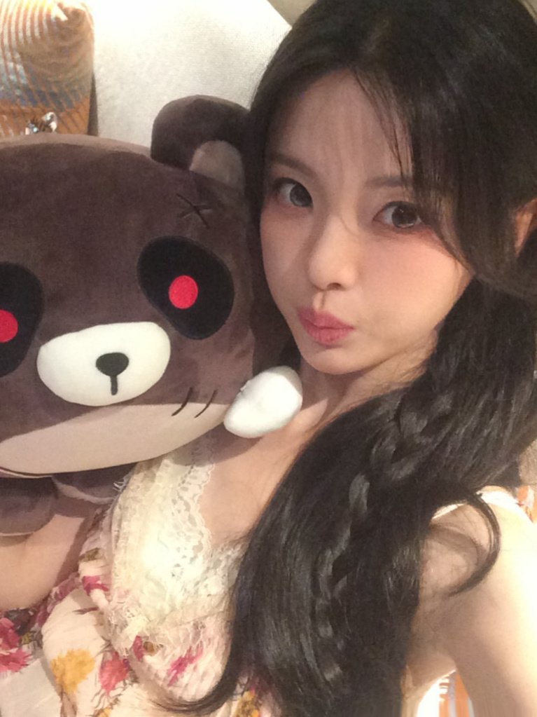 妳的名字是我心口咬下的青蘋果杨超越 杨超越郑雨