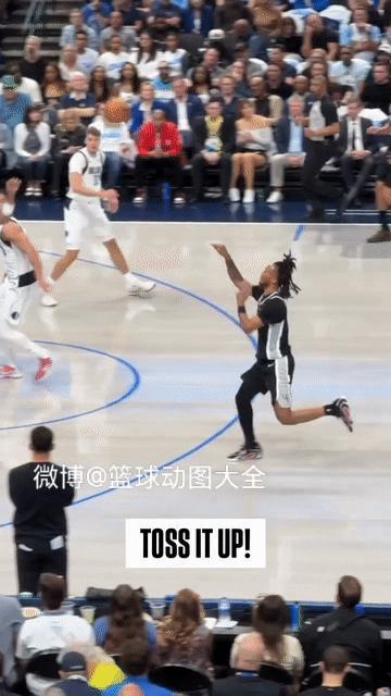 少林篮球！文班亚马这个双手空接背扣太夸张了吧！[可怜] ​​​