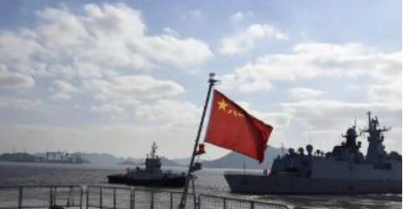 1月9日，三架美军B-1B战略轰炸机高调从关岛起飞，沿着巴士海峡穿行，直奔台岛东