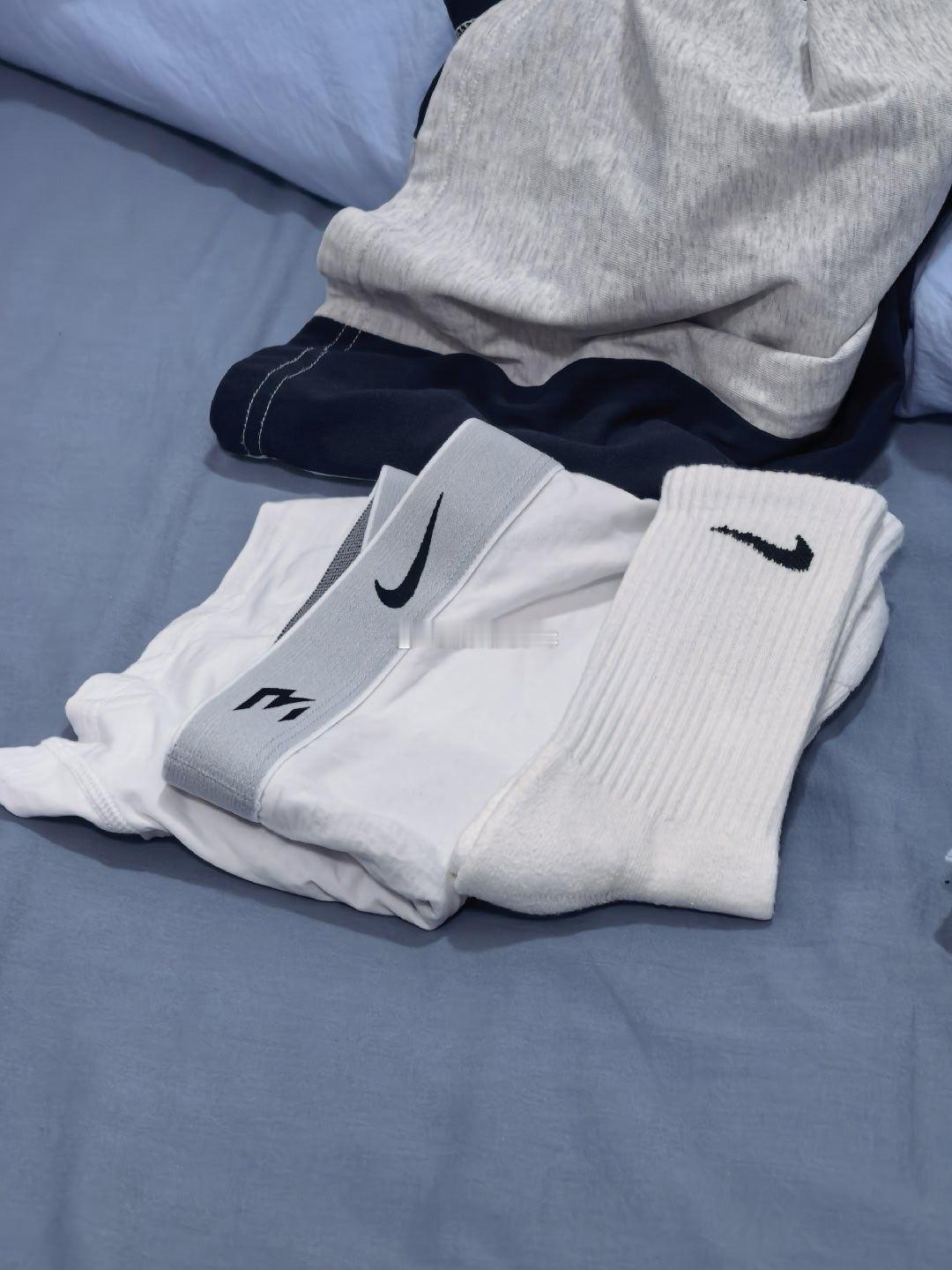 买到好看的[好喜欢]图一Ootd[卡皮巴拉][求关注]图二l码比一般xl都要大[