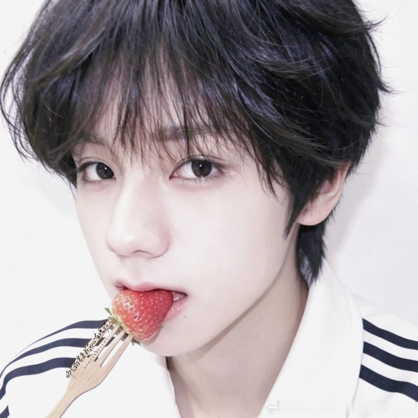 橹穆 🍓橹穆 嘿嘿嘿放了好久一直没发₌᳐･֊･₌᳐੭  专栏 · 橹穆