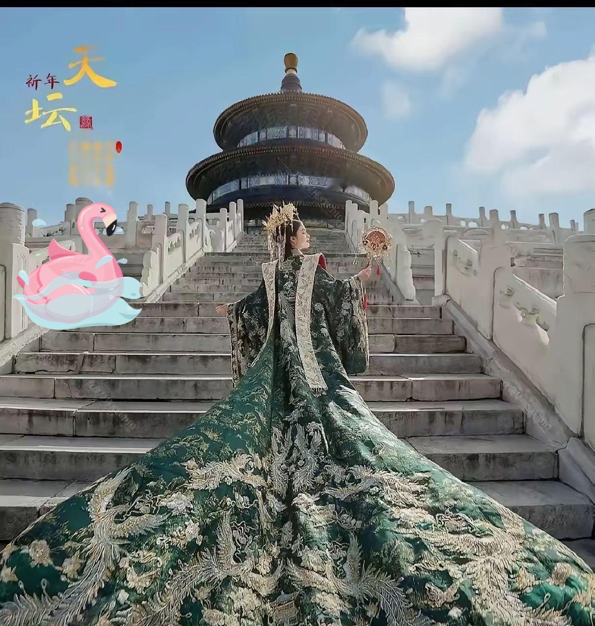 天坛这一手拉偏架，玩得是真溜。
说是怕挡路，反手就把明制汉服摊全给拆了。
扭头一